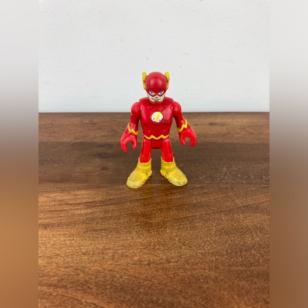 Imaginext DC Comics The Flash Red And Yellow Action Figure Justice League Toy